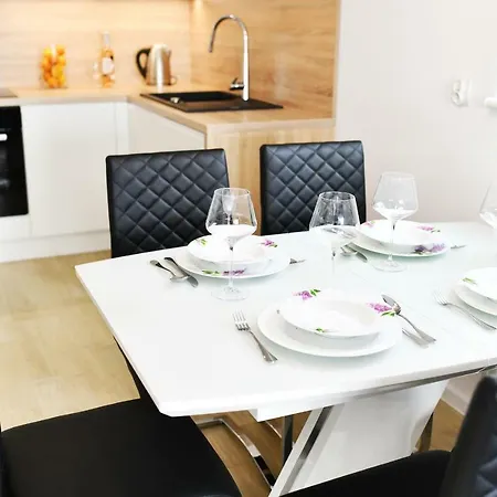 Apartament Szafran Z Miejscem Postojowym Apartamento Kołobrzeg